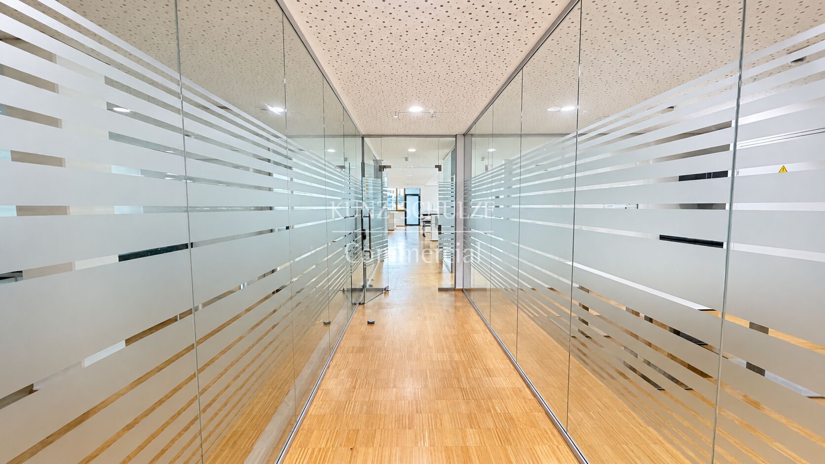 Büro00001