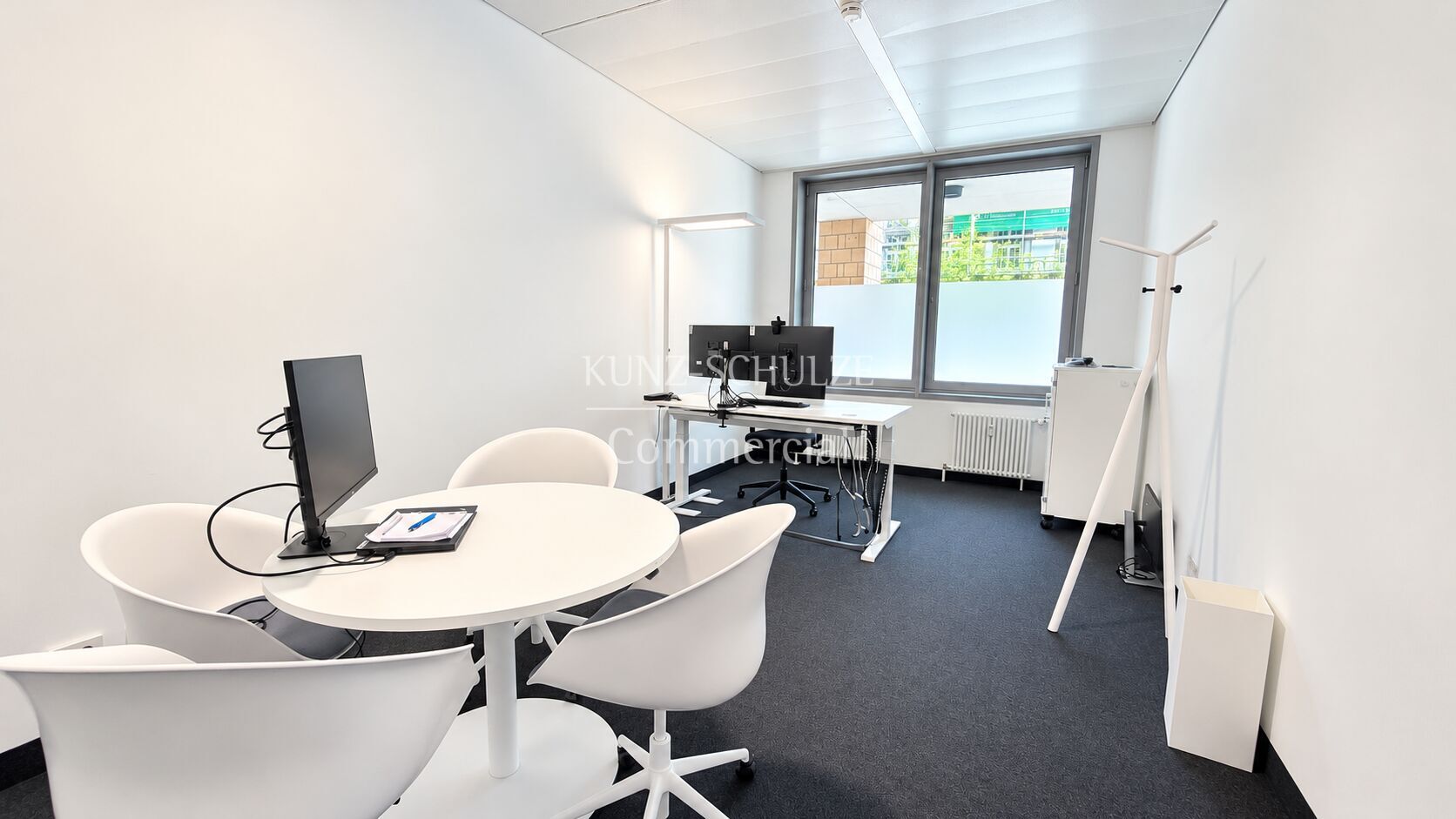 Büro00007