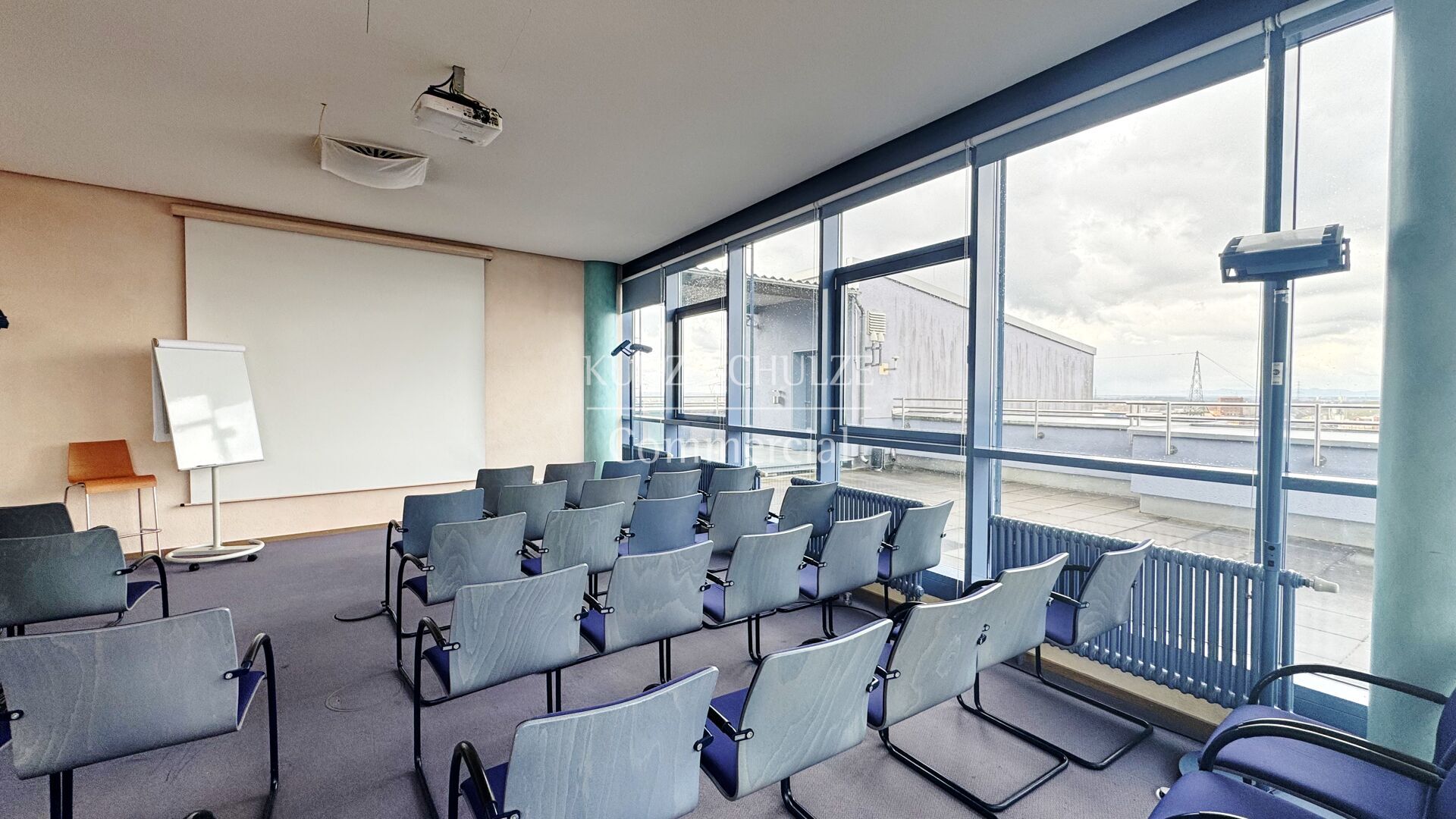 Büro DG00004