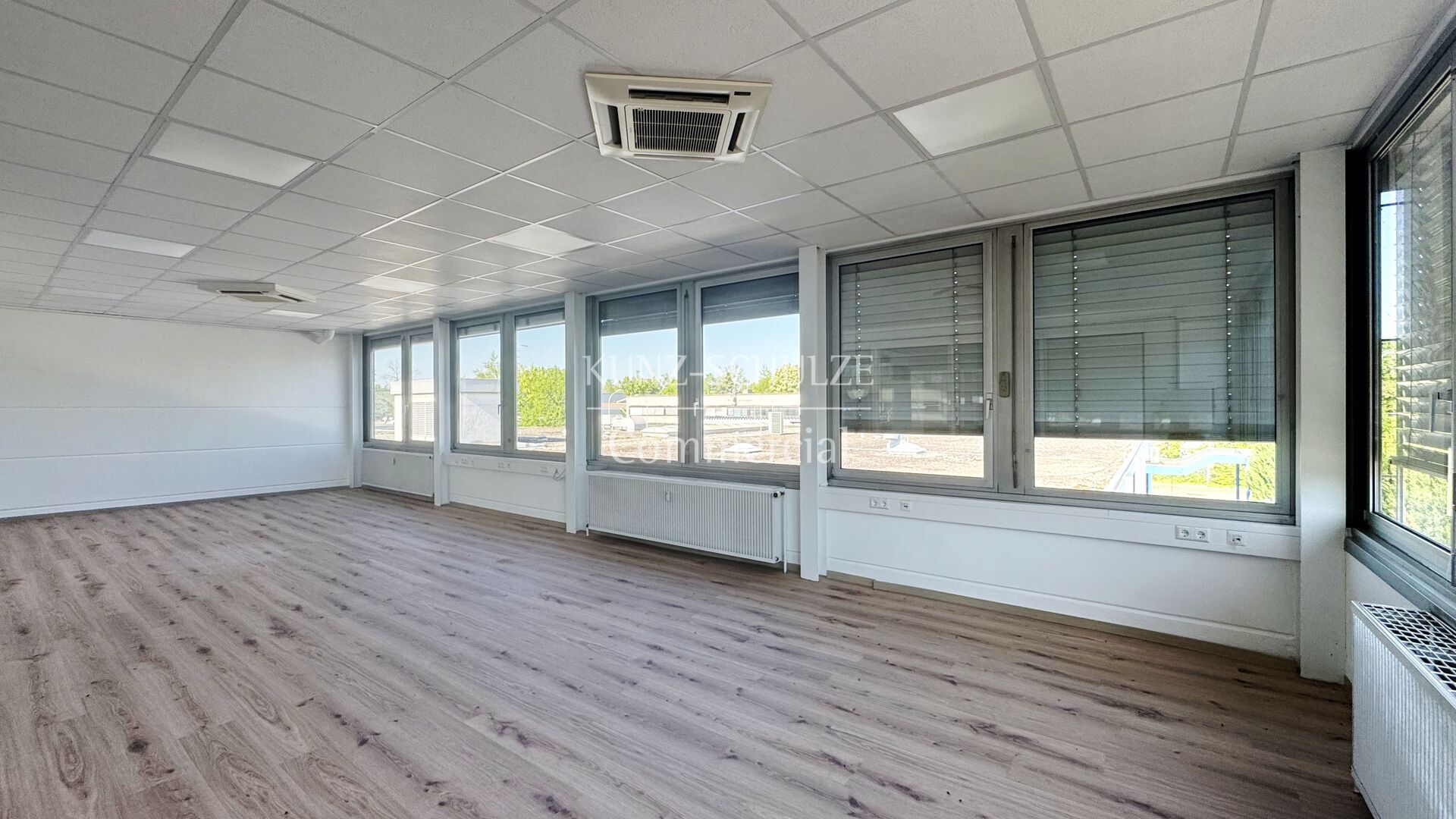 Büro00006