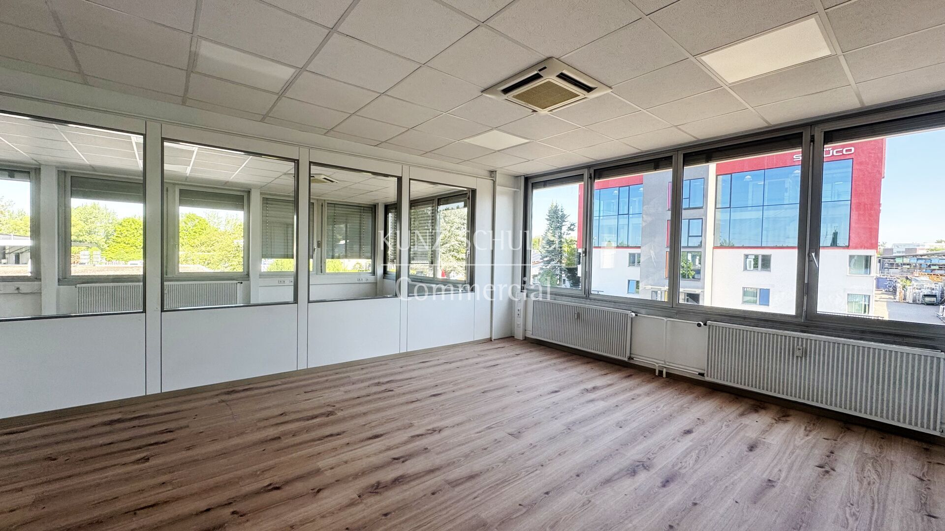 Büro00004