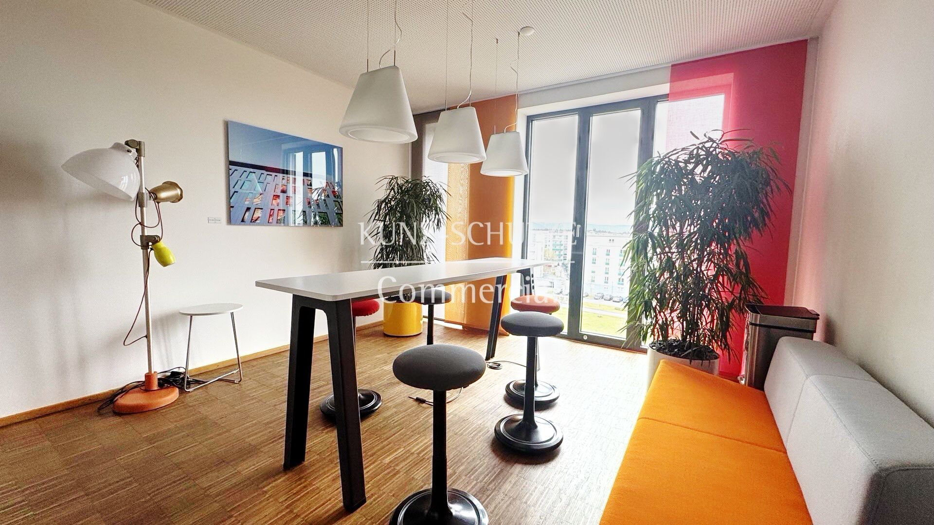 Büro00007