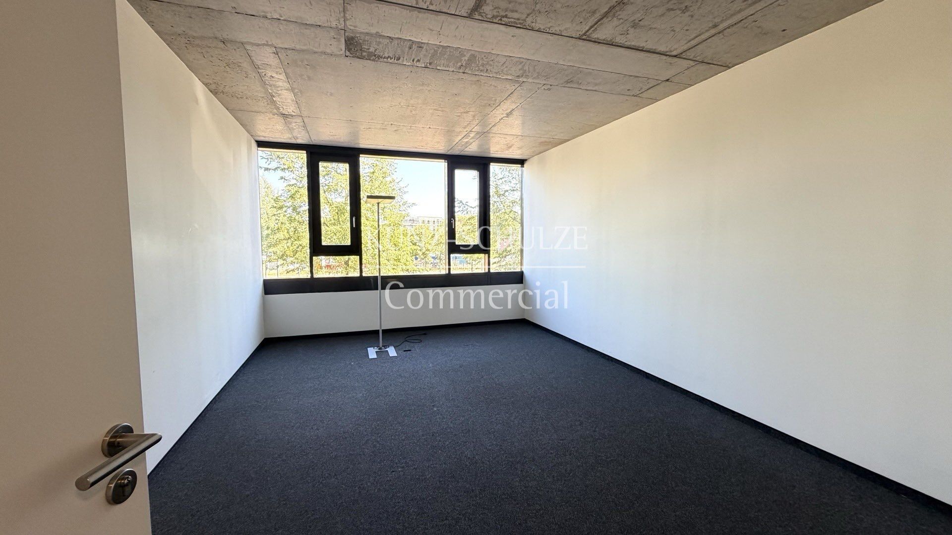 Büro00001
