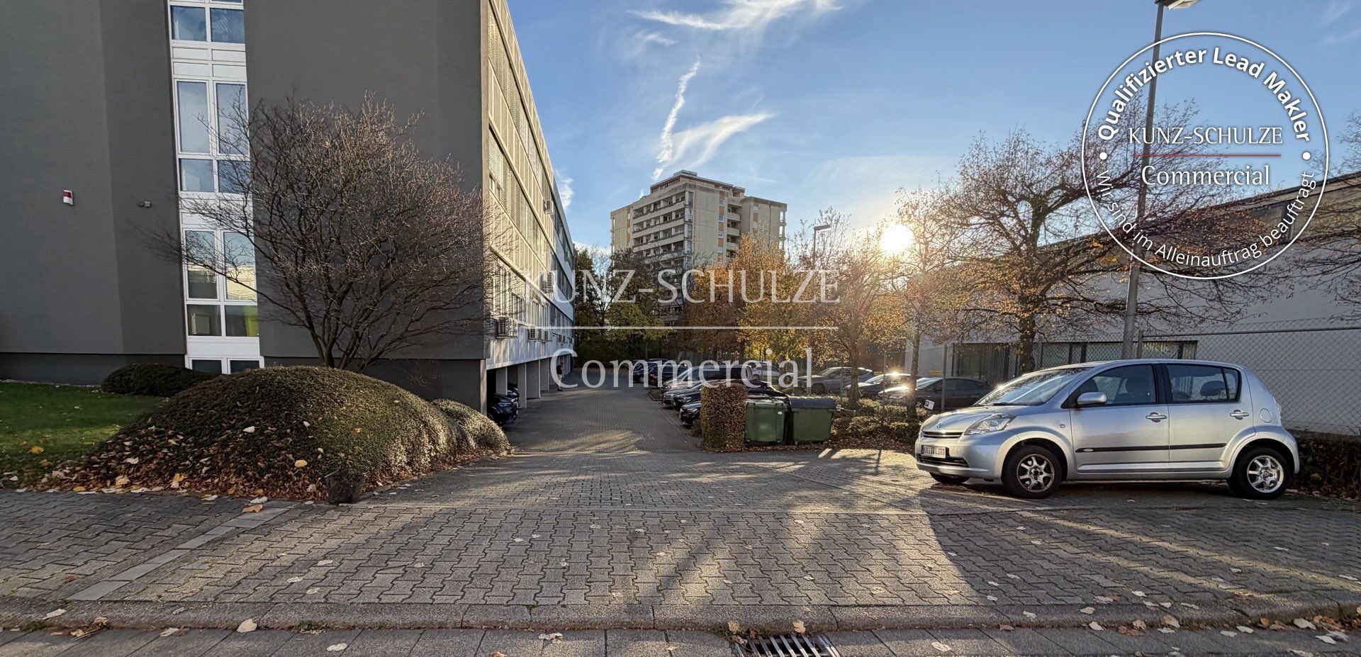 Einfahrt Parkplatz