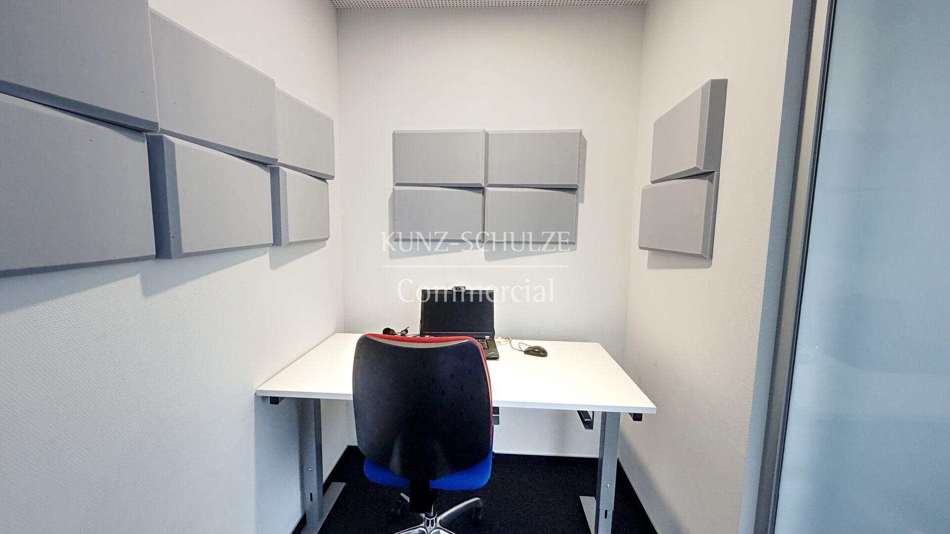 Büro00013