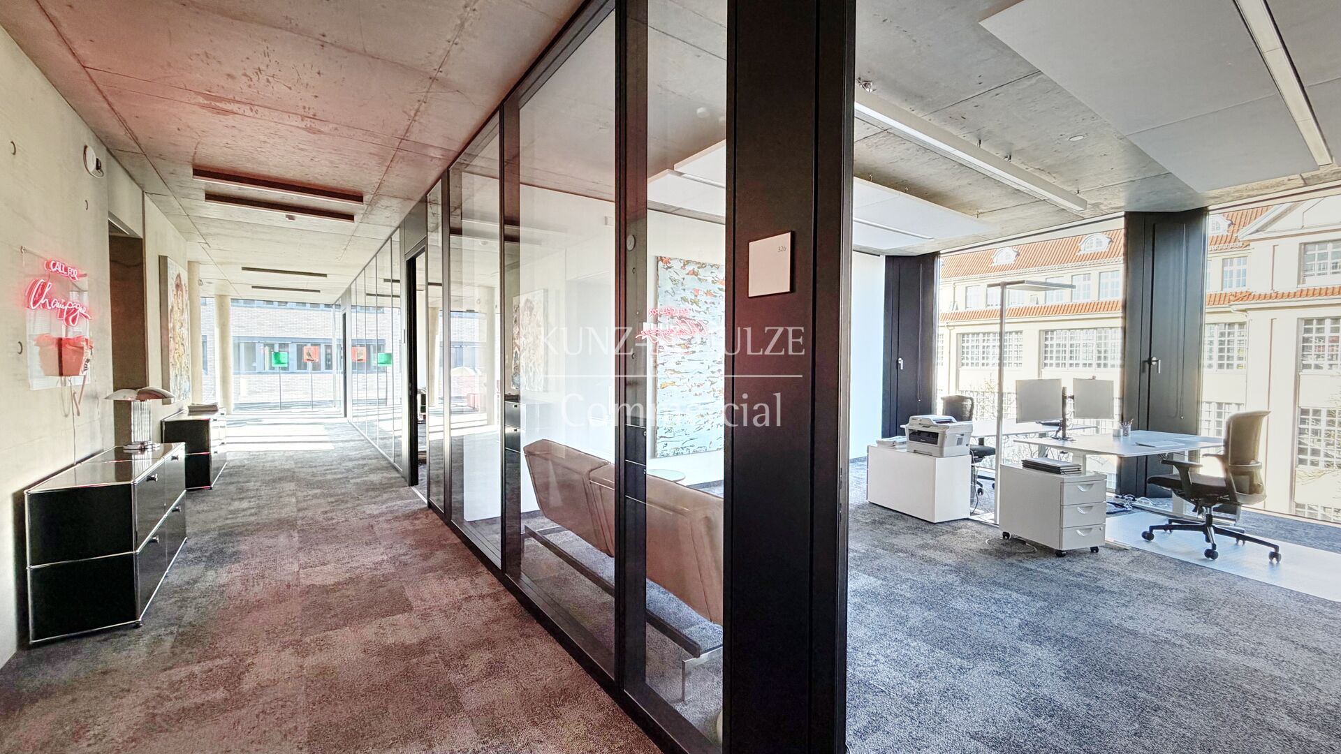 Büro00002