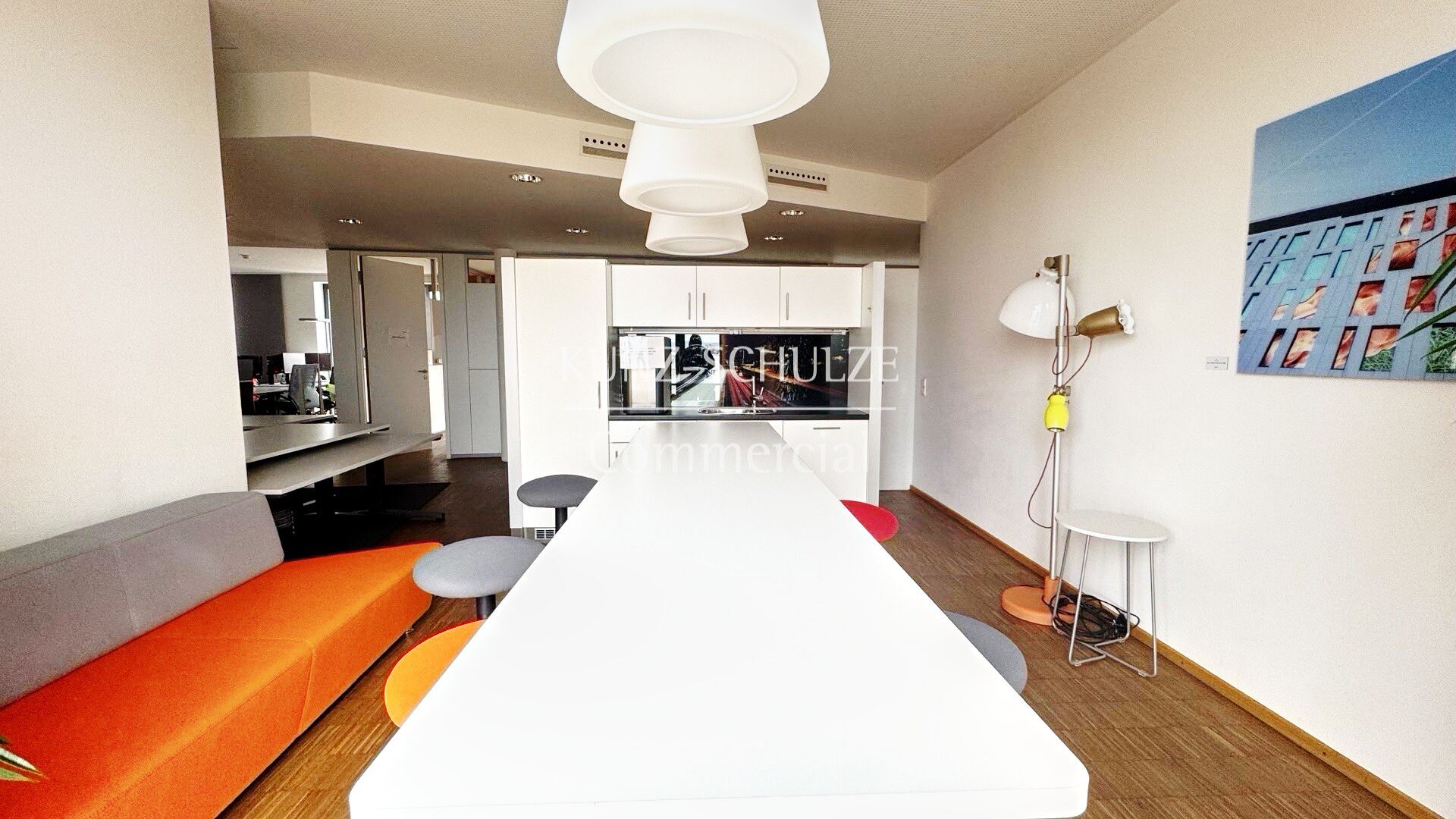 Büro00009