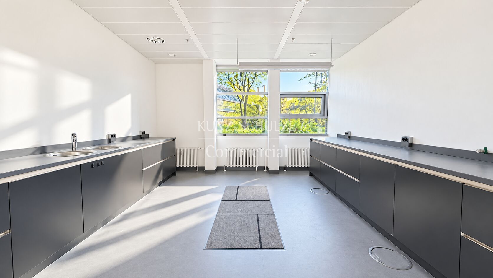 Büro00020