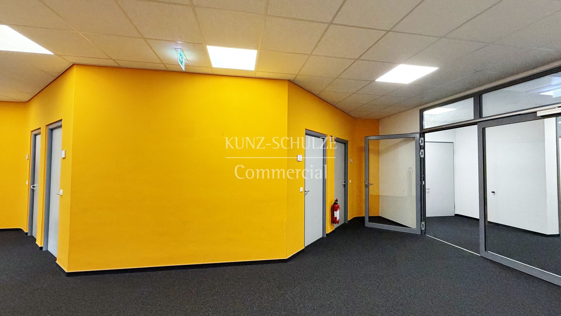 Büro00015