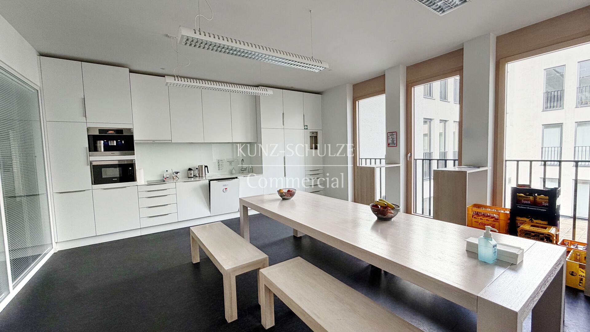 Büro00005