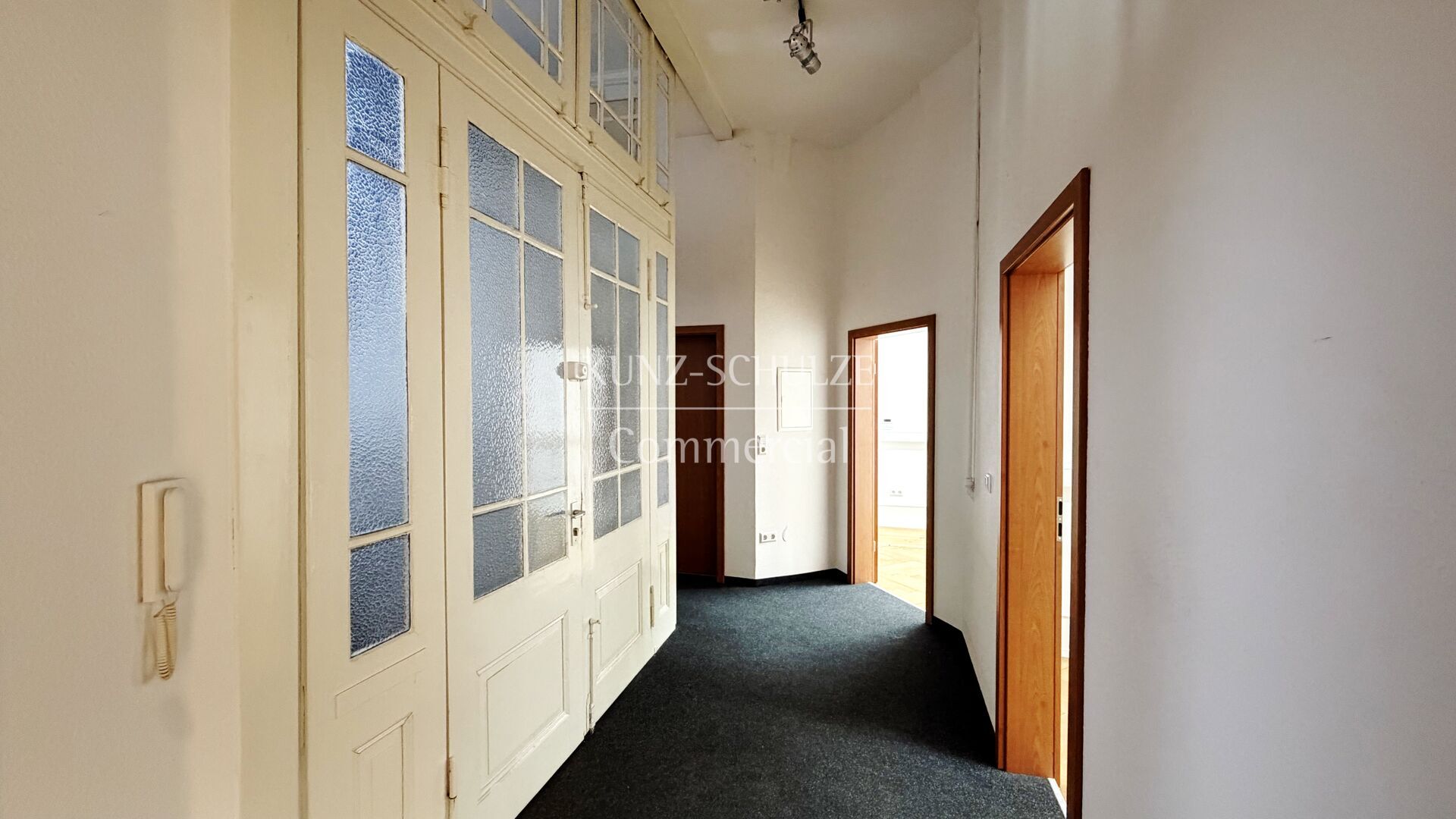 Büro00016