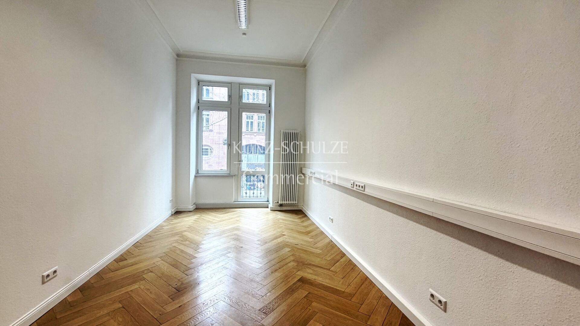 Büro00004
