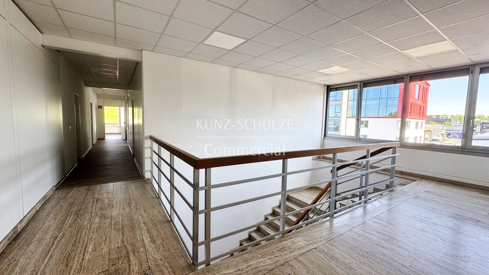 Büro00001
