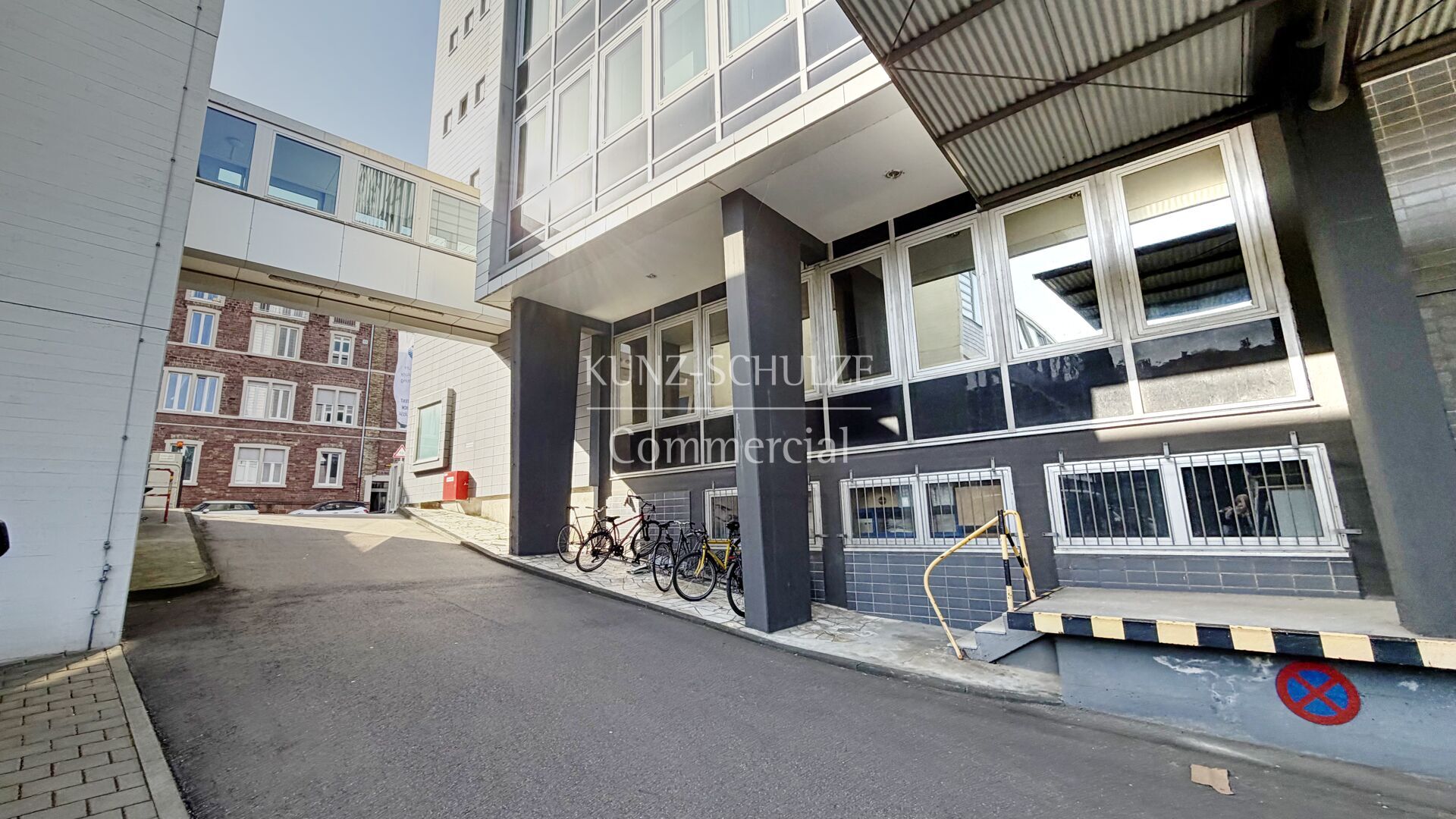 Büro00003