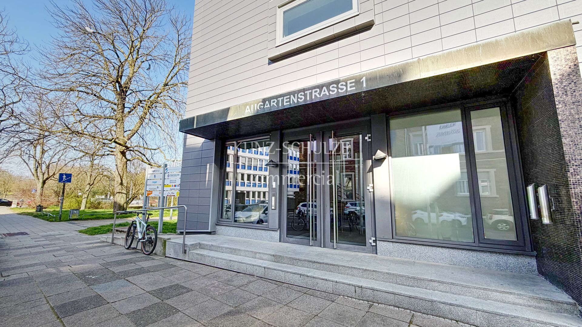 Büro00006