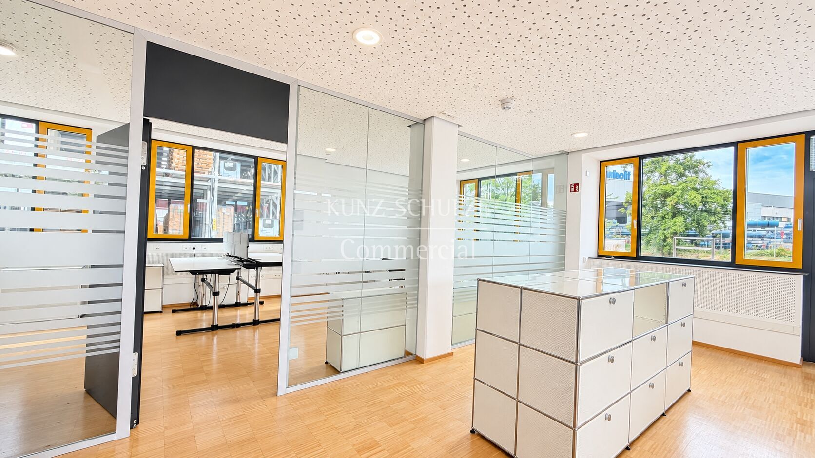 Büro00006