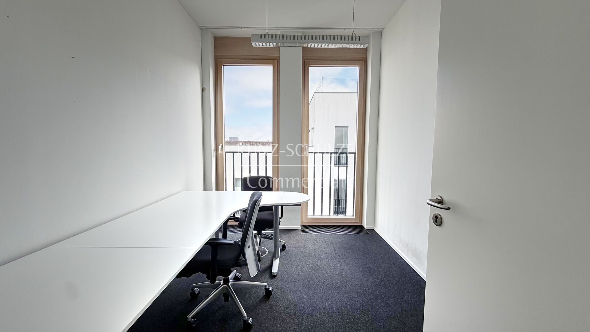 Büro00007