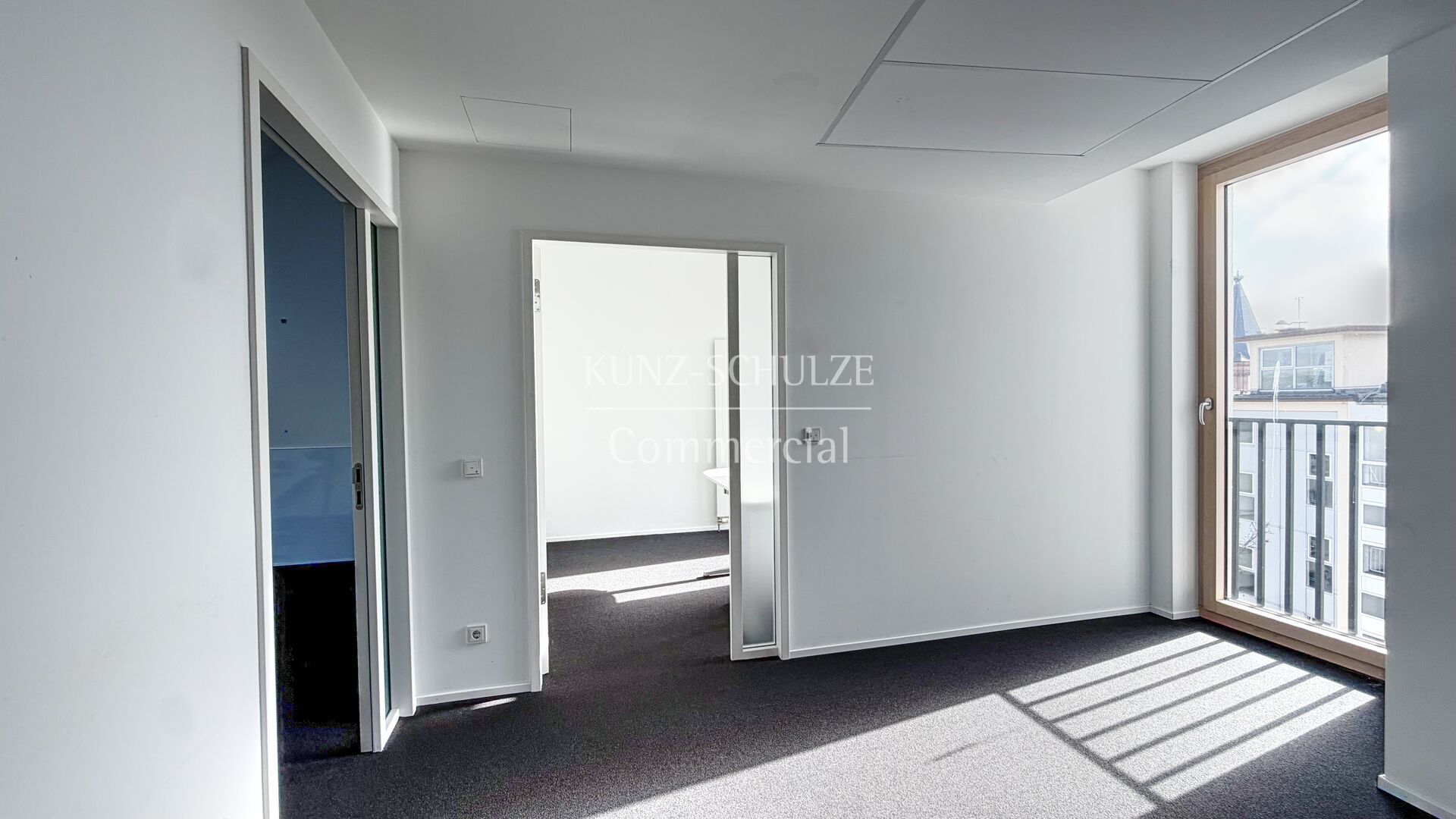 Büro00017