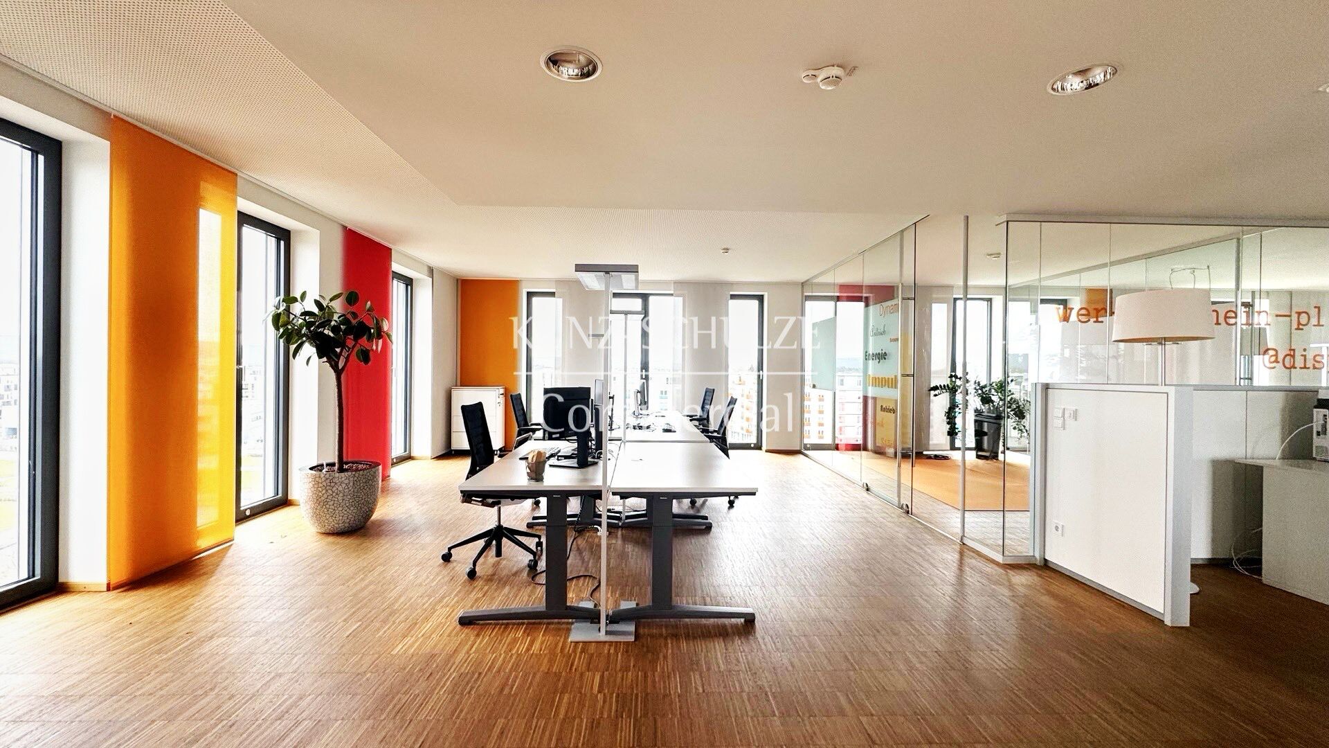 Büro00005