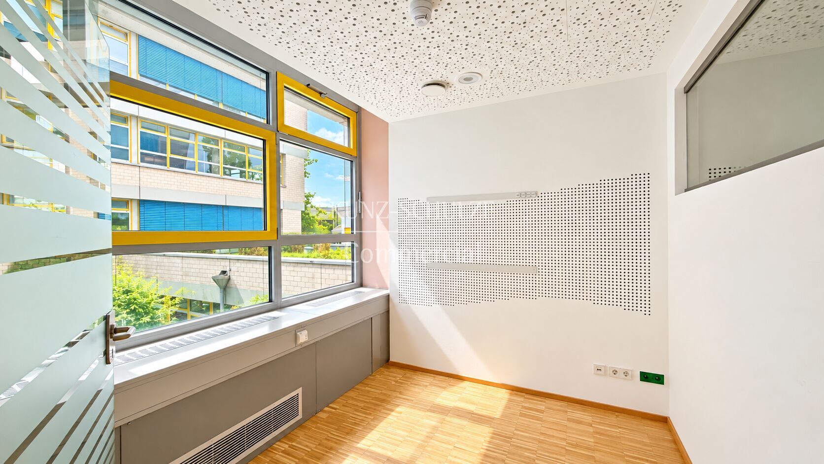 Büro00005