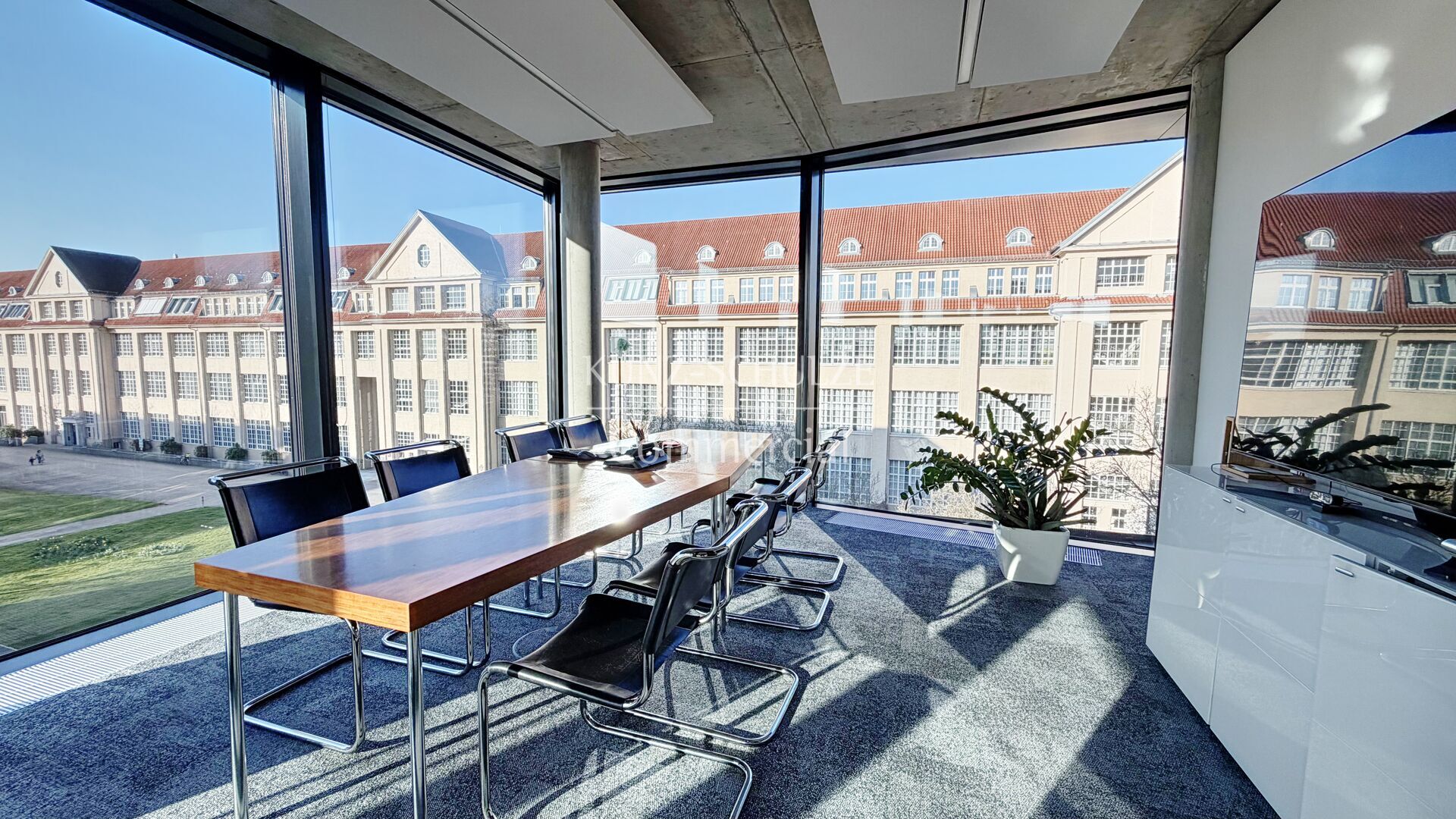 Büro00008