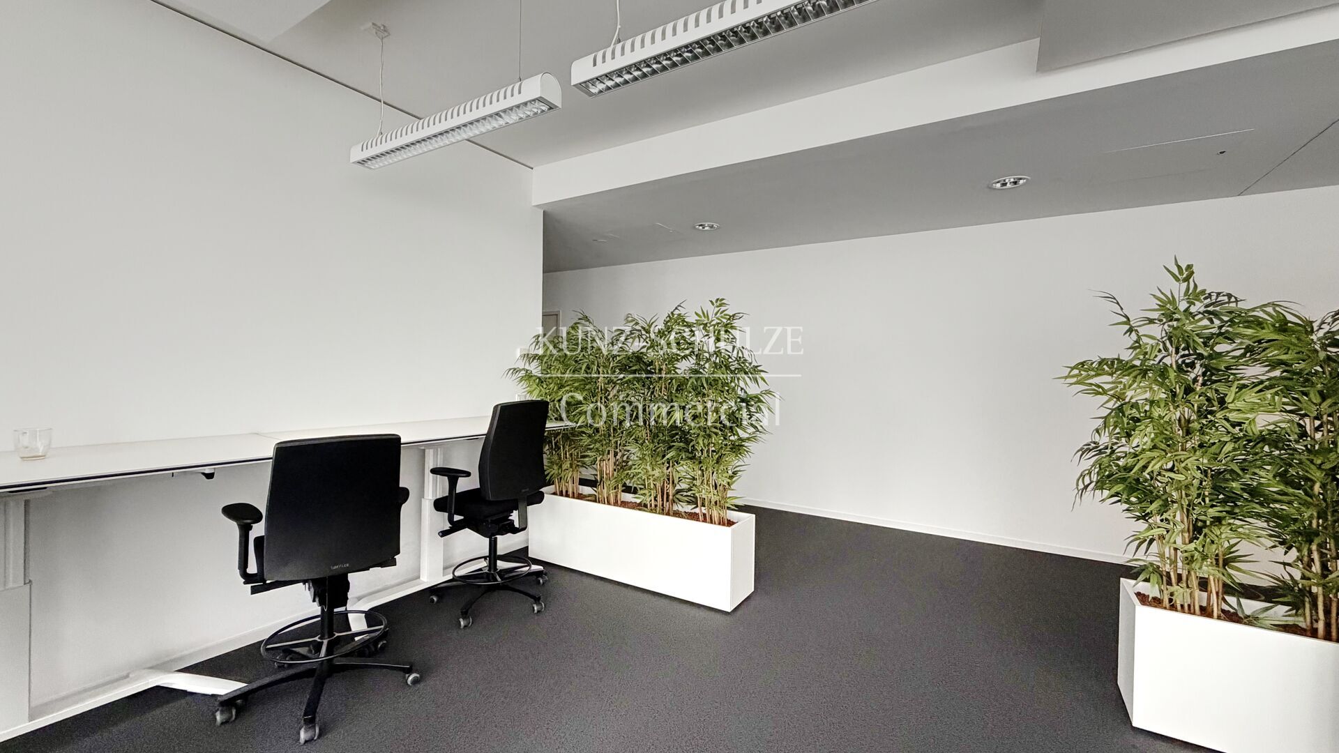 Büro00021