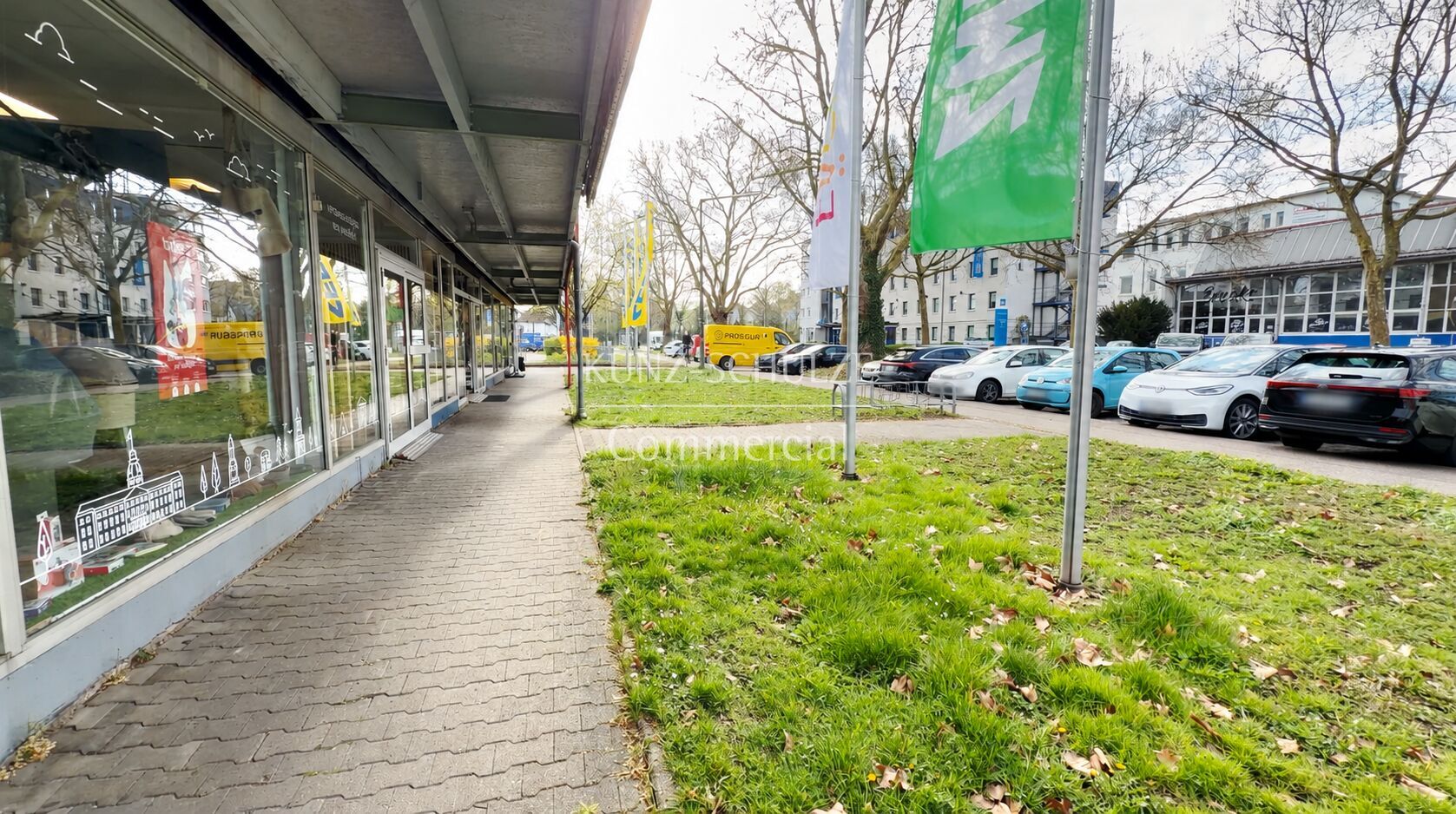 Parkplätze vorne