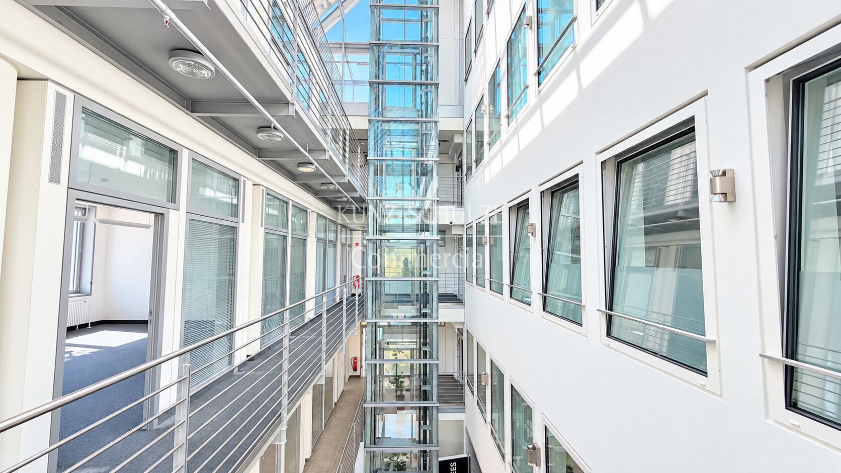 Büro00004