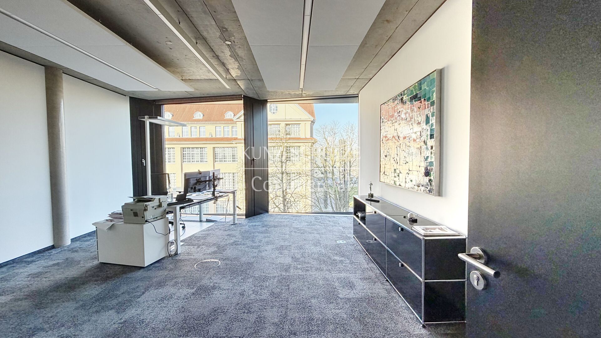 Büro00001