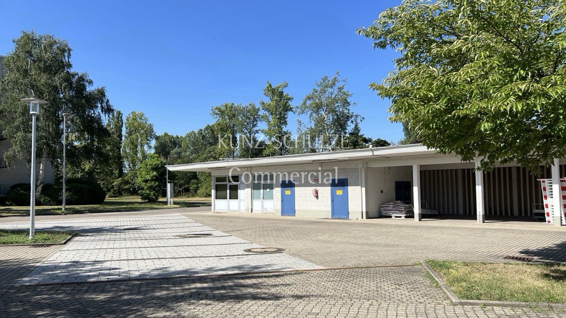 Parkplätze überdacht