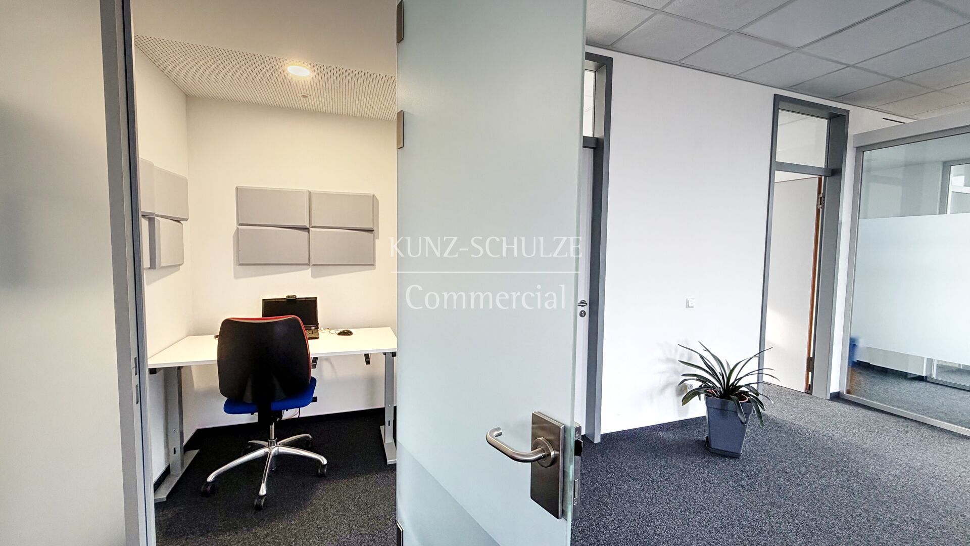 Büro00012